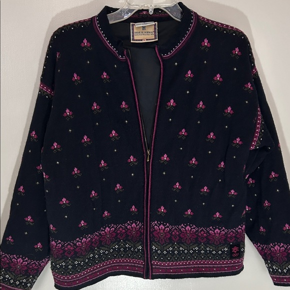 Dale of Norway Vintage Black, Burgundy & Pink crewneck sweater, front zipper - Picture 4 of 12